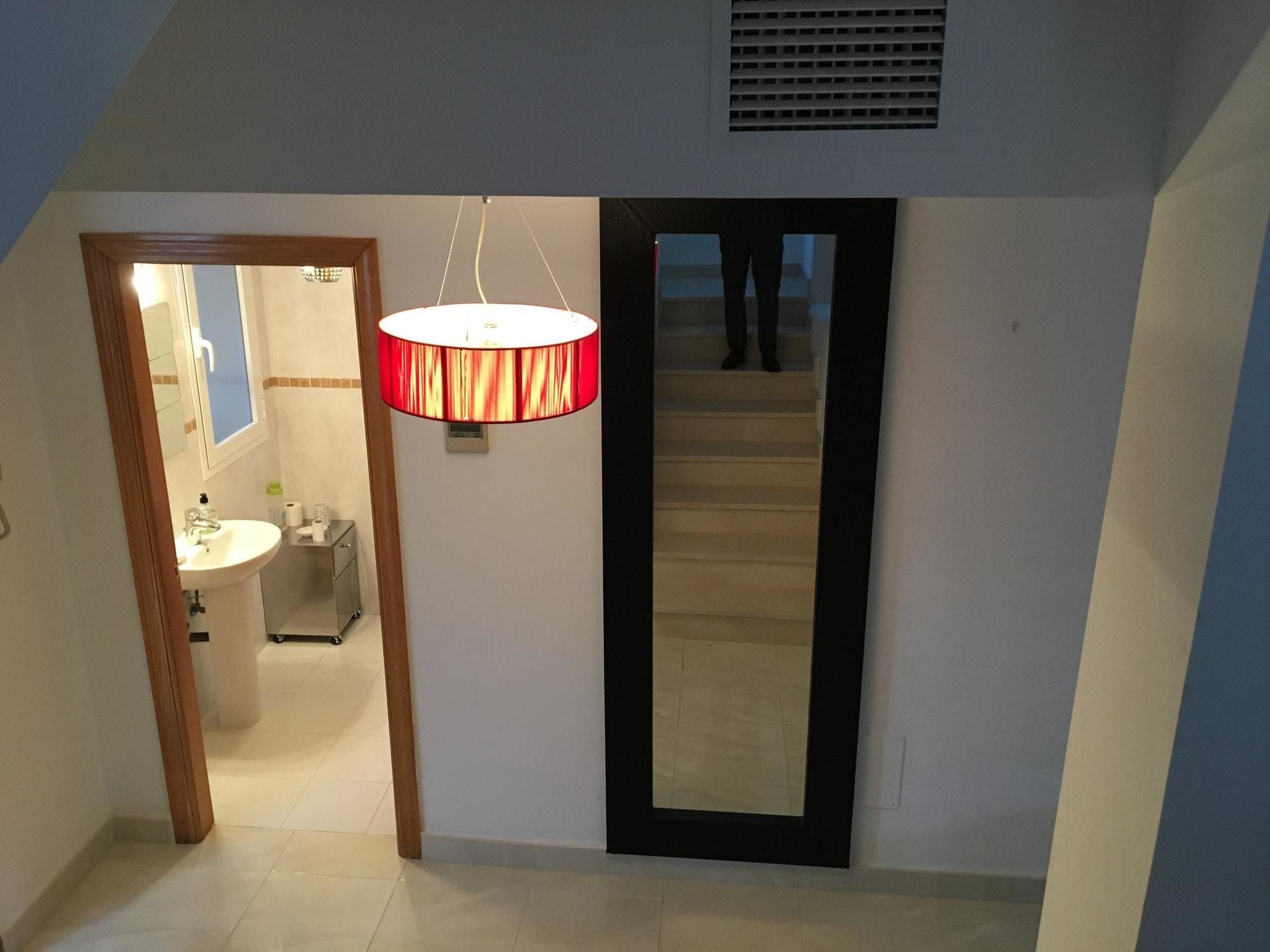 With 4 Bedrooms In Benalmadena, With Wonderful Sea View, Private Villa Benalmádena